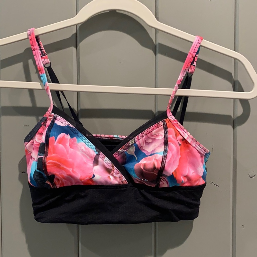 Floral Lululemon sports bra